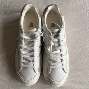 Tretorn Women's Hopper Sneakers Taupe 8 Medium. Used.